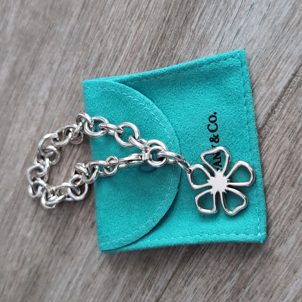 Vintage Tiffany & Co. Stencil Daisy charm bracelet